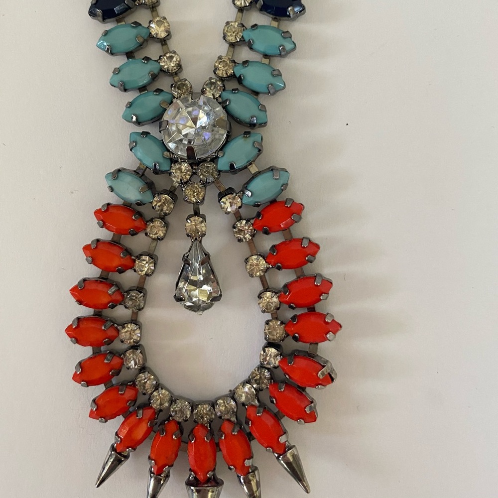 Spike crystal necklace!! 🧡